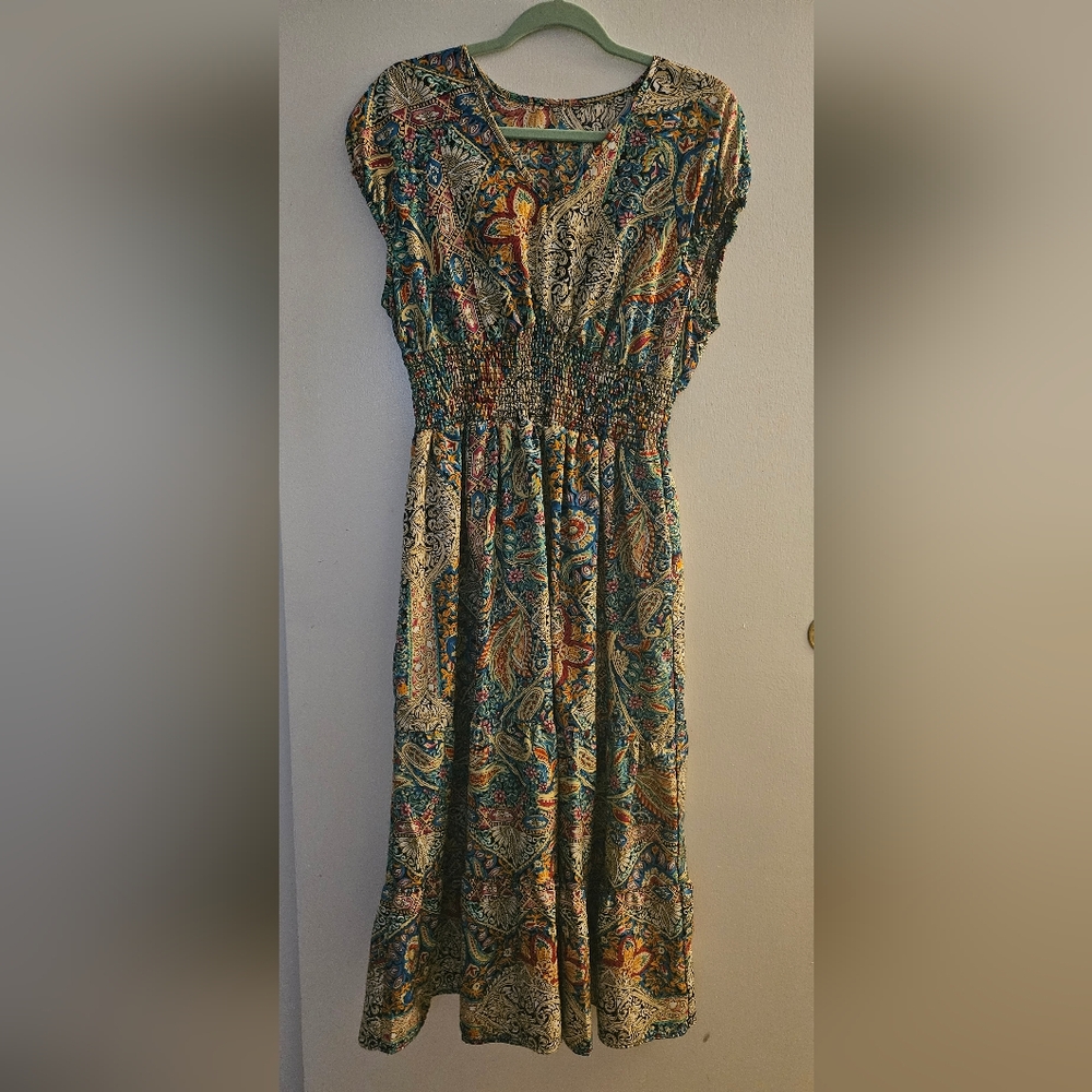 Elegant Paisley Midi Dress